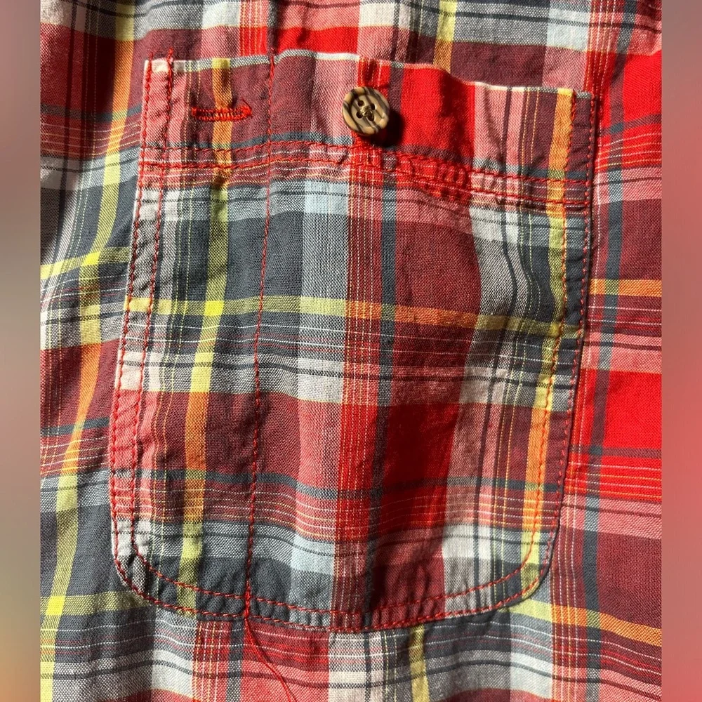 Classic plaid short sleeve button-down shirt by Union Bay - Picture 3 of 4